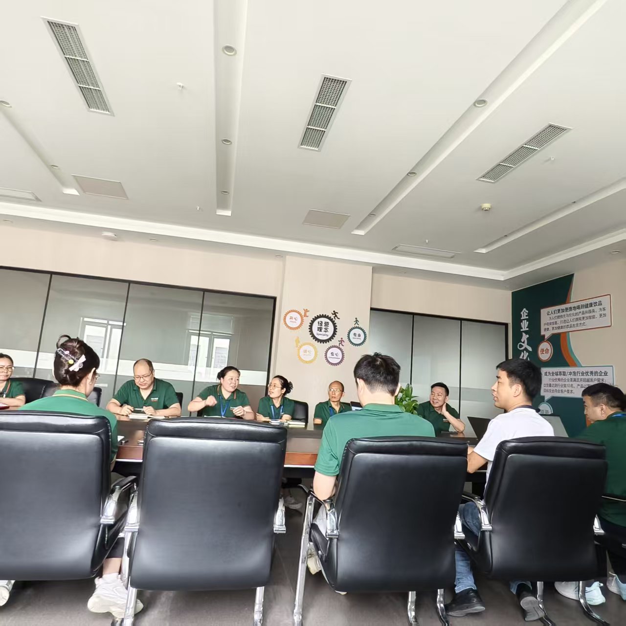 Kedu ihe na-eme igwe kọfị akpaaka akpaaka nke ọhụrụ SV205 guzoro na ahịa kọfị ụlọ zuru ụwa ọnụ?